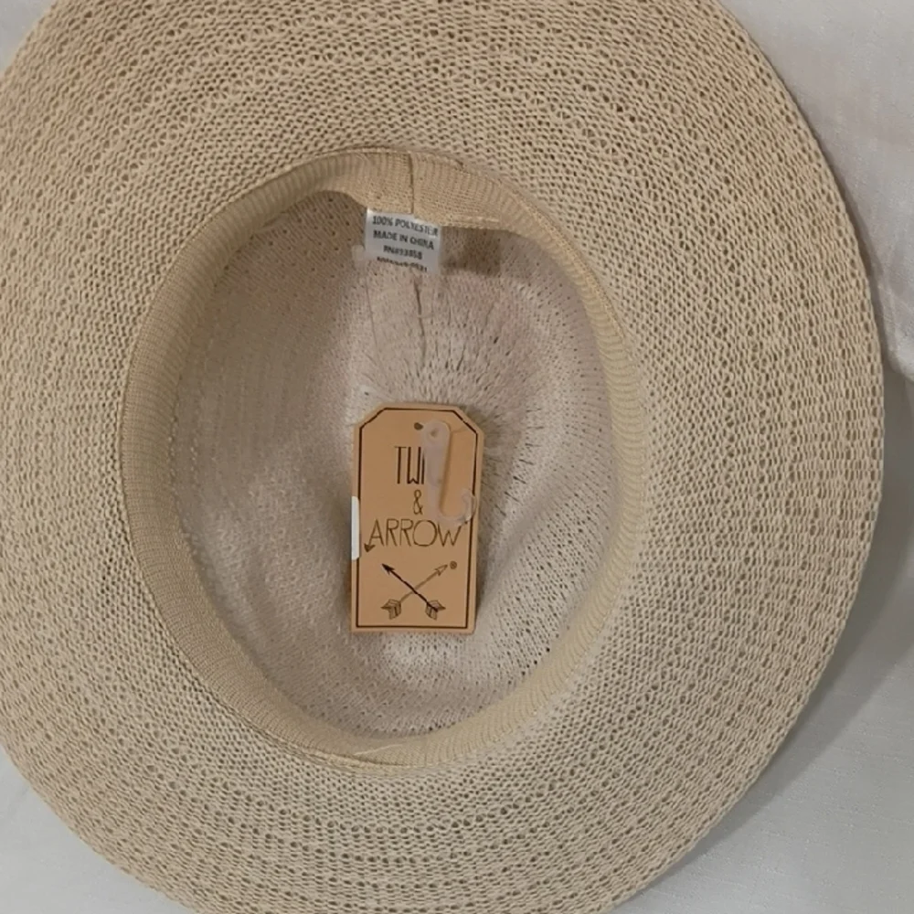 Twig & Arrow Women's Cream Wide Brim Hat with Black Accent